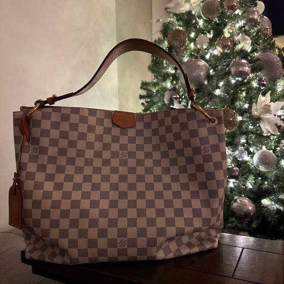 LV Graceful MM - Picture 2 of 11